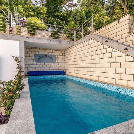 1 Bedroom Cozy Apartment In Crikvenica Ngoại thất bức ảnh