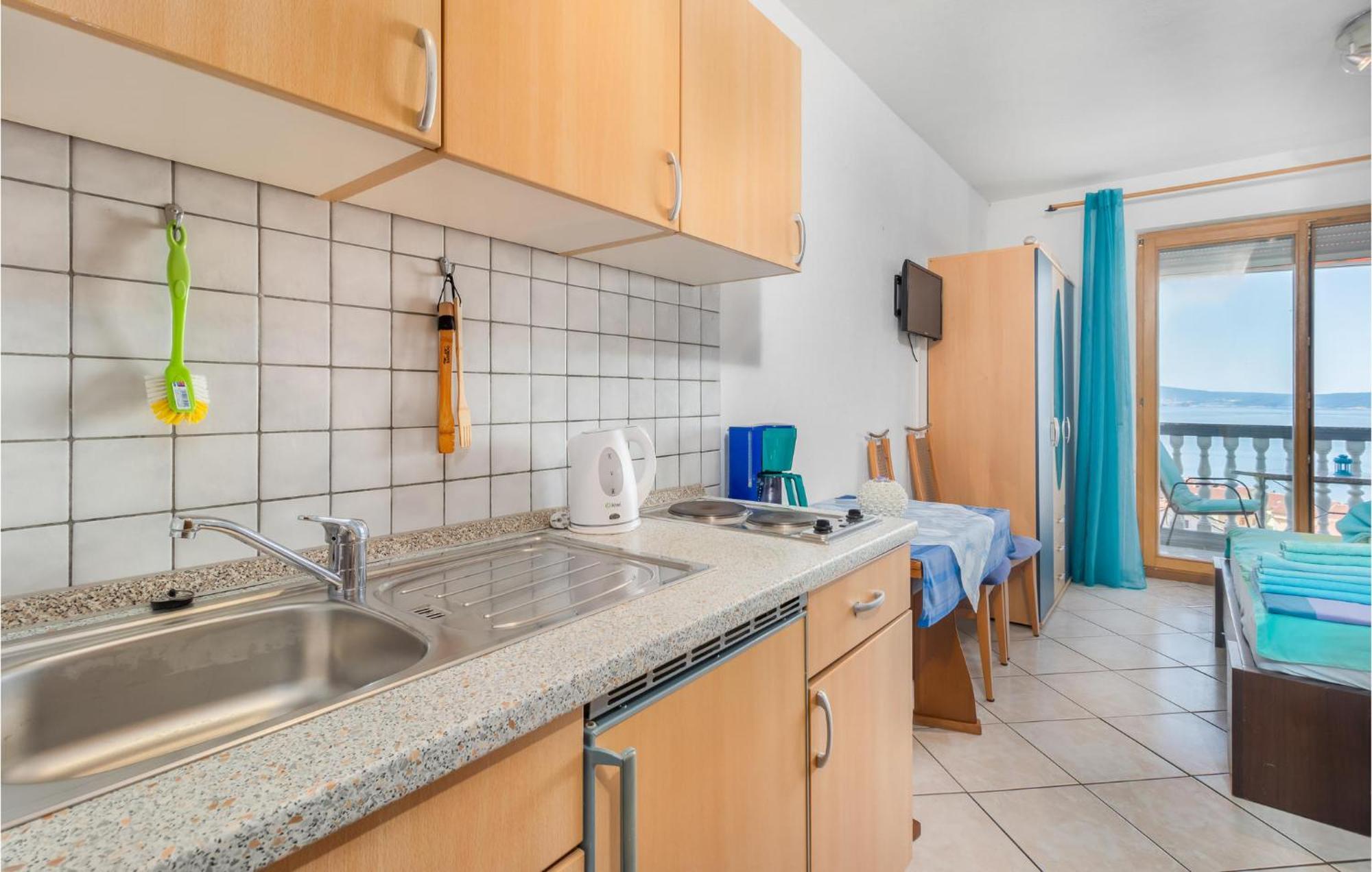 1 Bedroom Cozy Apartment In Crikvenica Ngoại thất bức ảnh