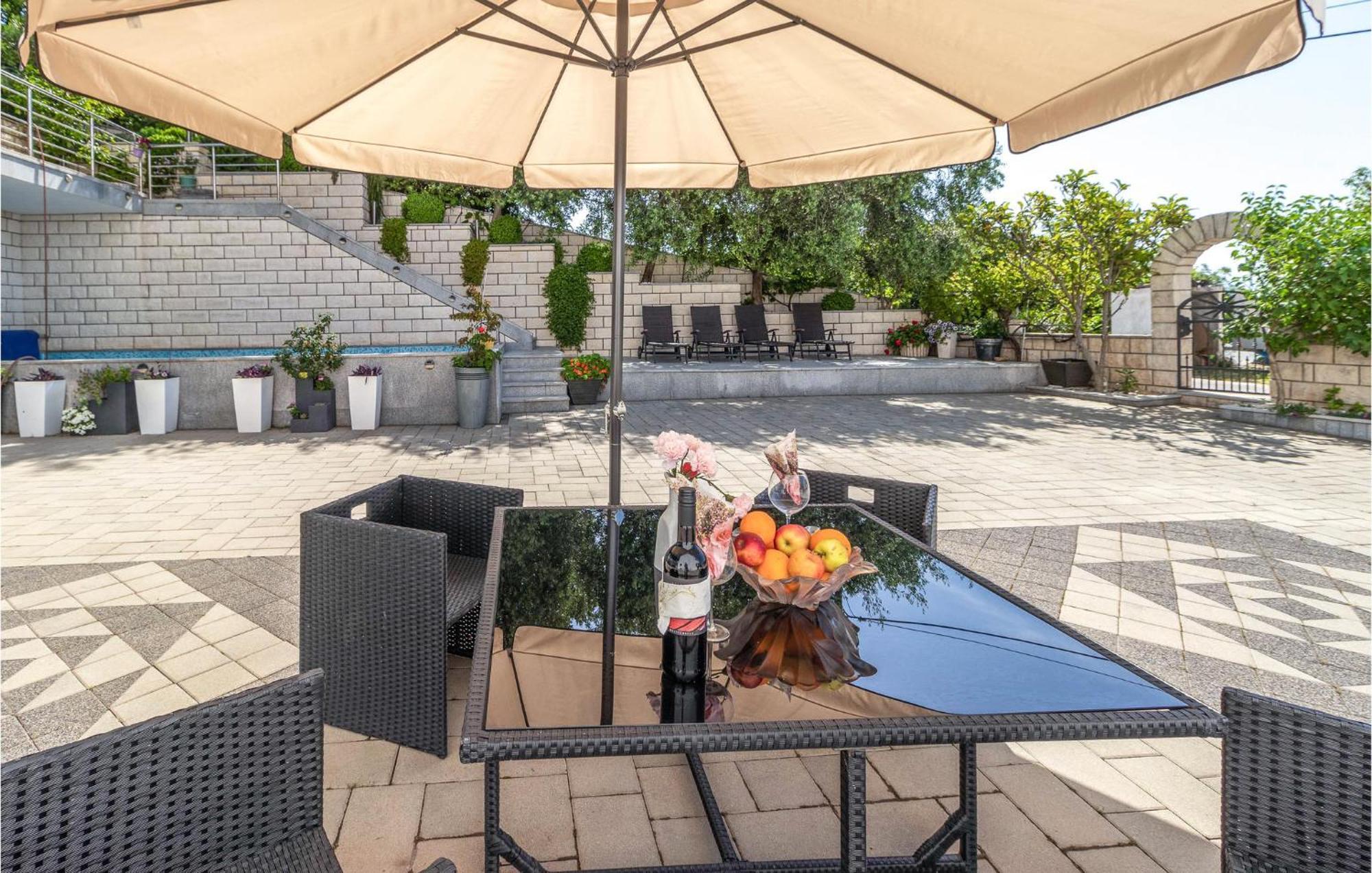 1 Bedroom Cozy Apartment In Crikvenica Ngoại thất bức ảnh