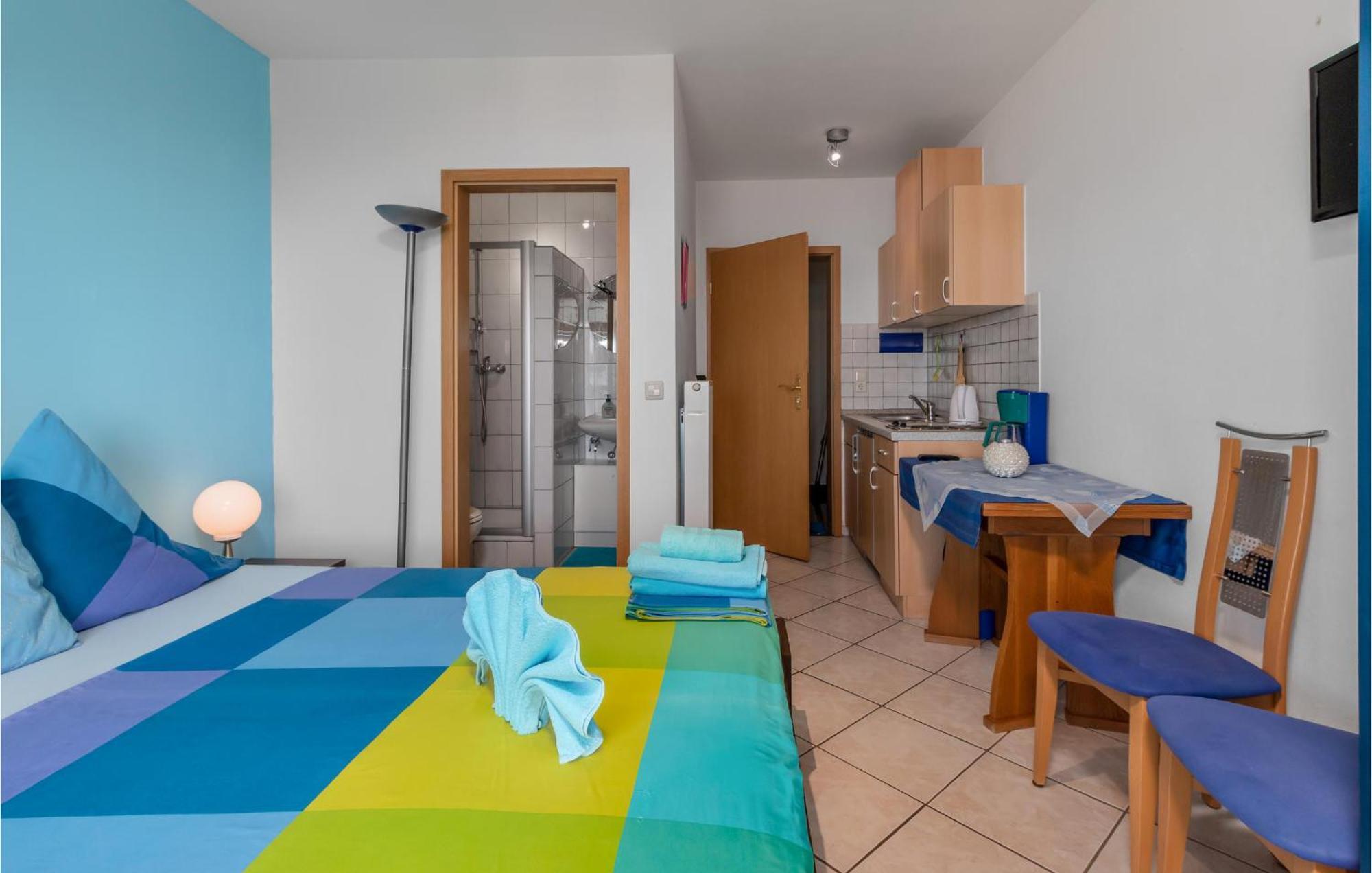 1 Bedroom Cozy Apartment In Crikvenica Ngoại thất bức ảnh