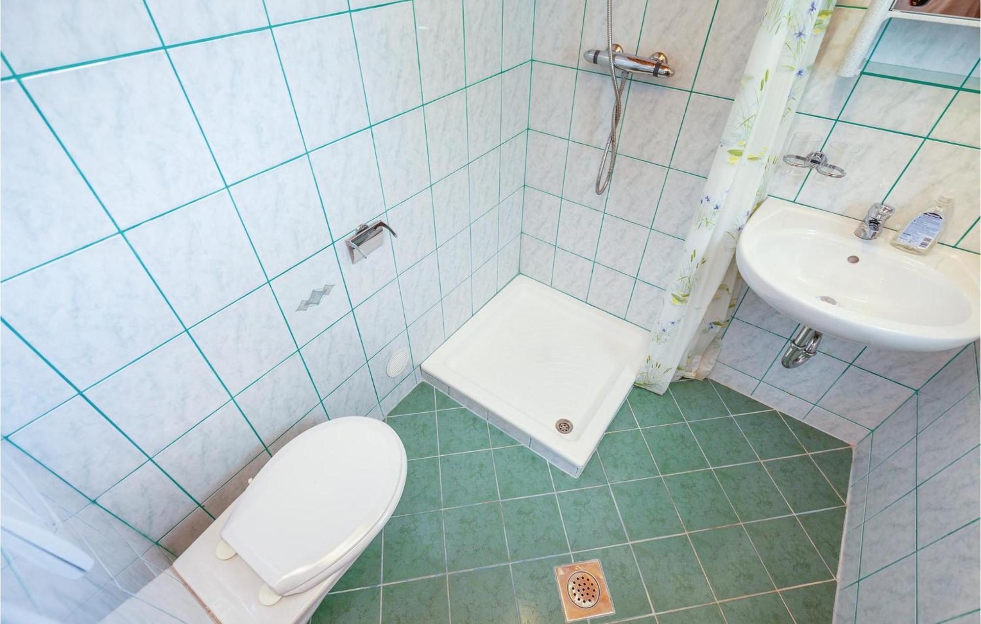 1 Bedroom Cozy Apartment In Crikvenica Ngoại thất bức ảnh