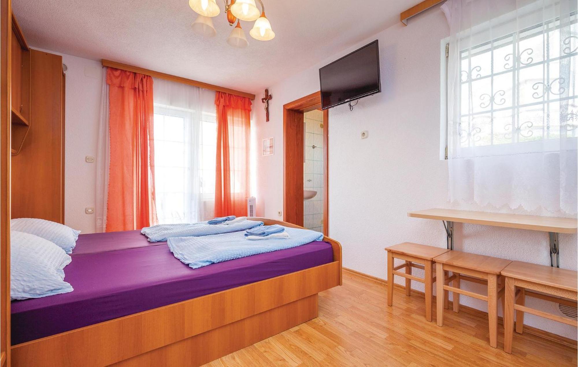 1 Bedroom Cozy Apartment In Crikvenica Ngoại thất bức ảnh