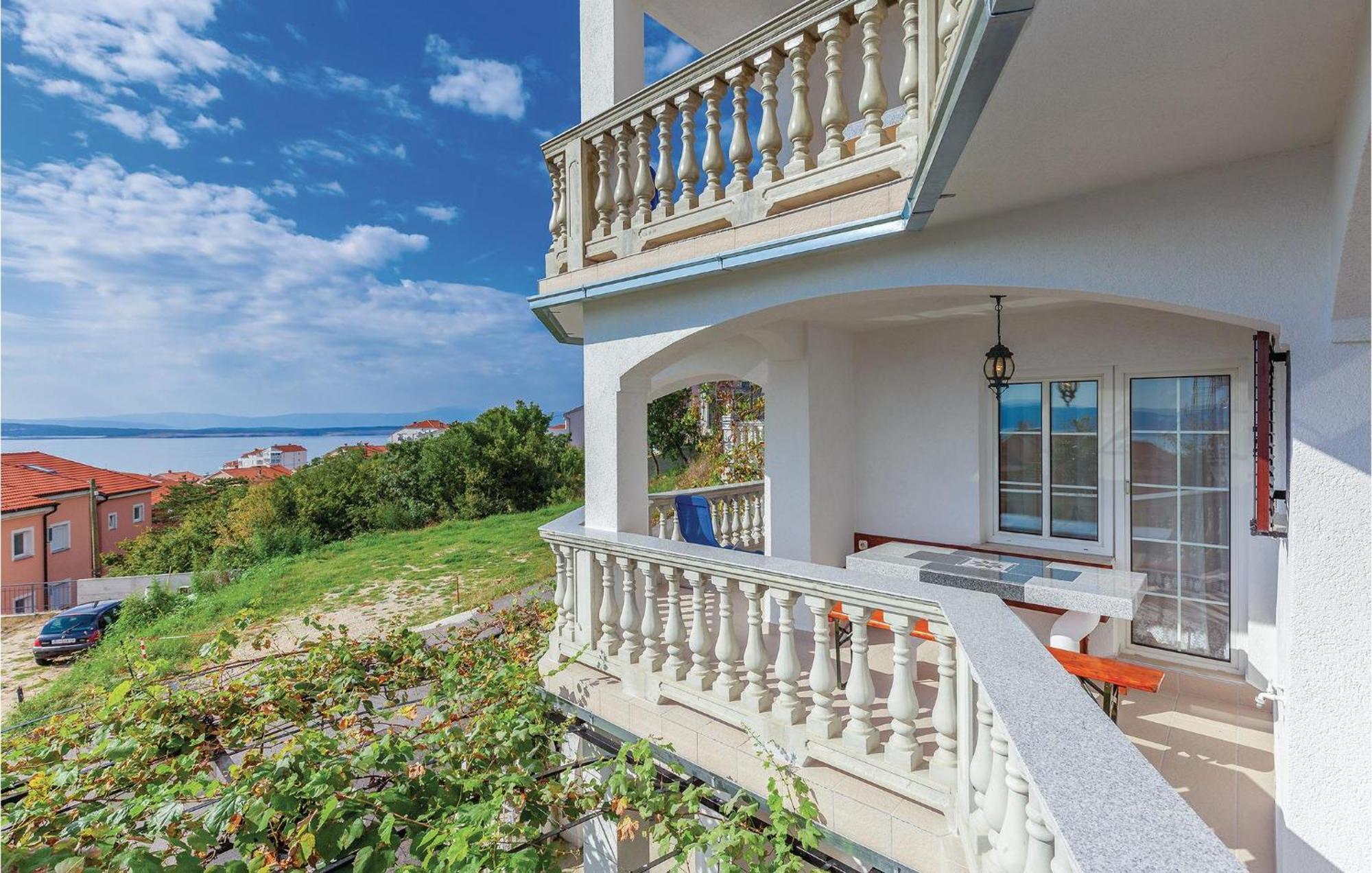 1 Bedroom Cozy Apartment In Crikvenica Ngoại thất bức ảnh