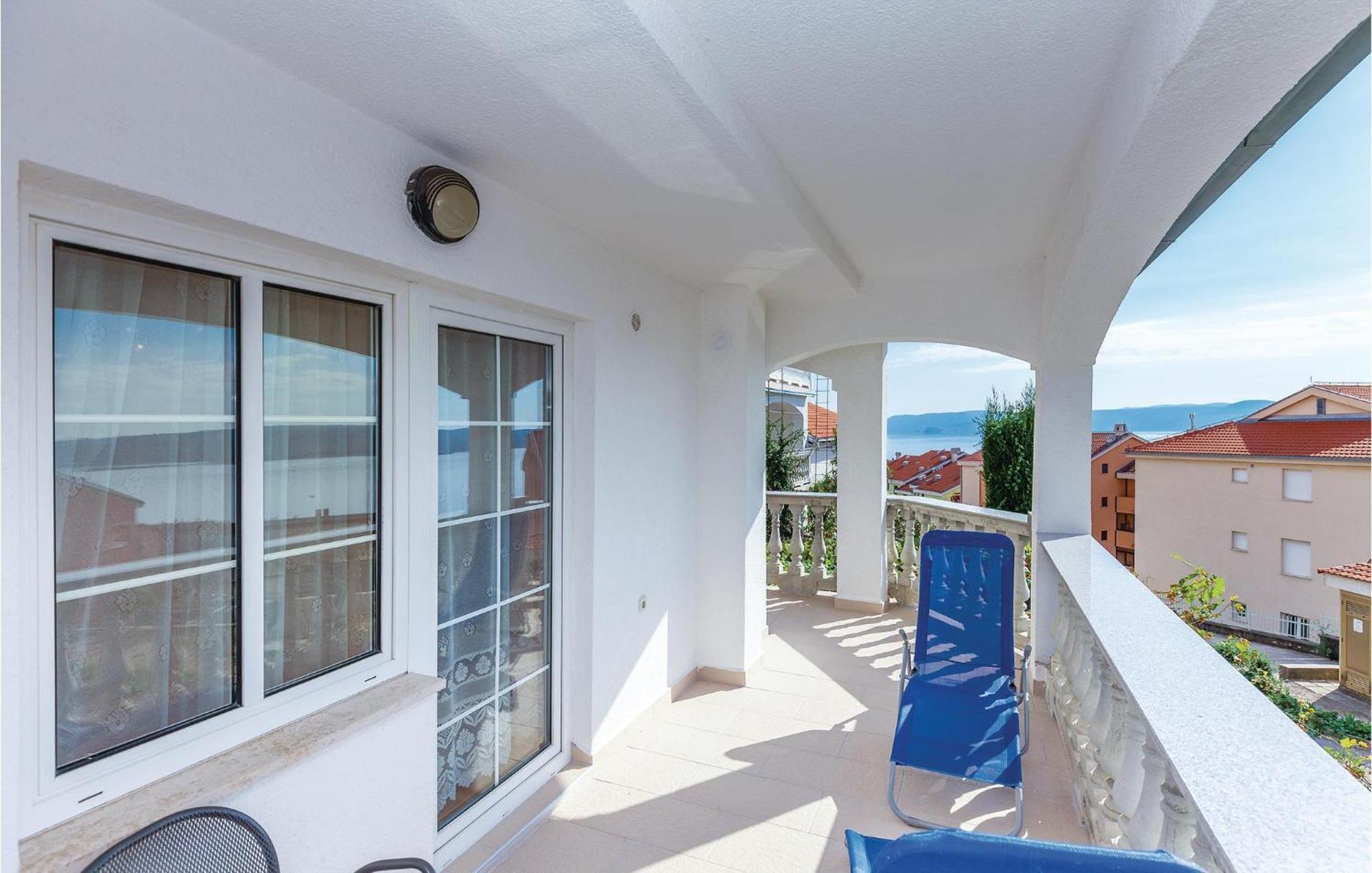 1 Bedroom Cozy Apartment In Crikvenica Ngoại thất bức ảnh