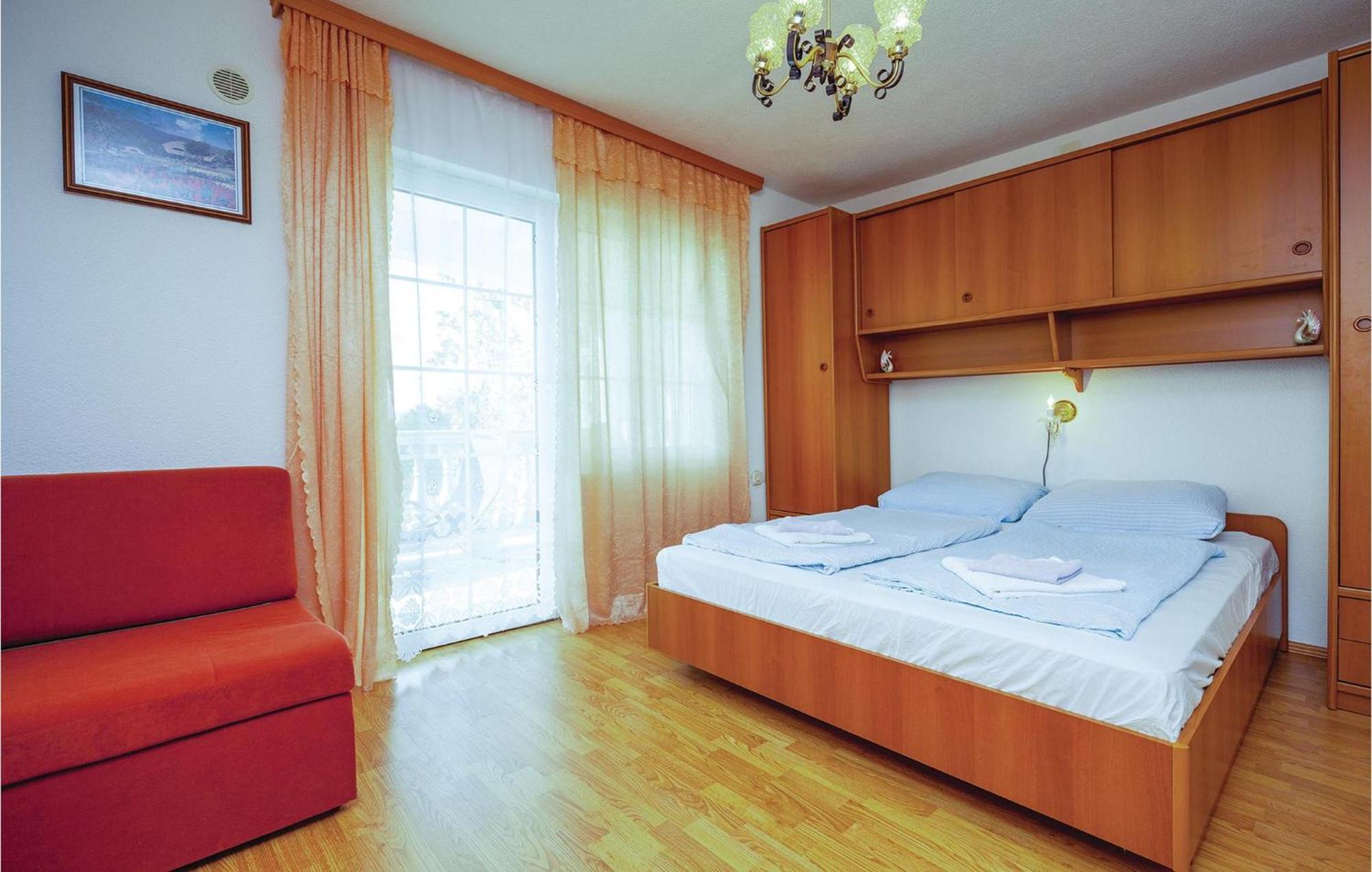 1 Bedroom Cozy Apartment In Crikvenica Ngoại thất bức ảnh