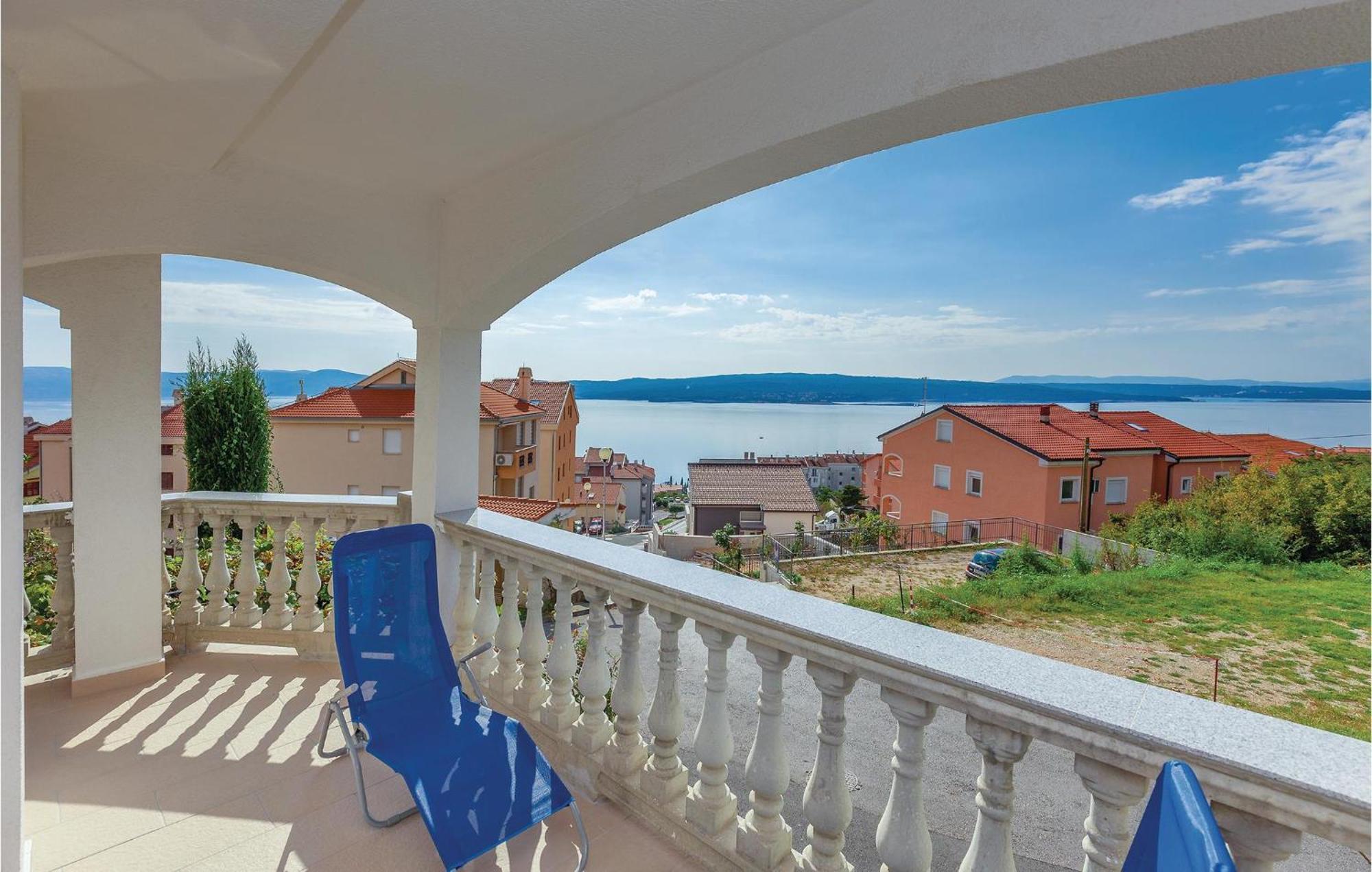 1 Bedroom Cozy Apartment In Crikvenica Ngoại thất bức ảnh